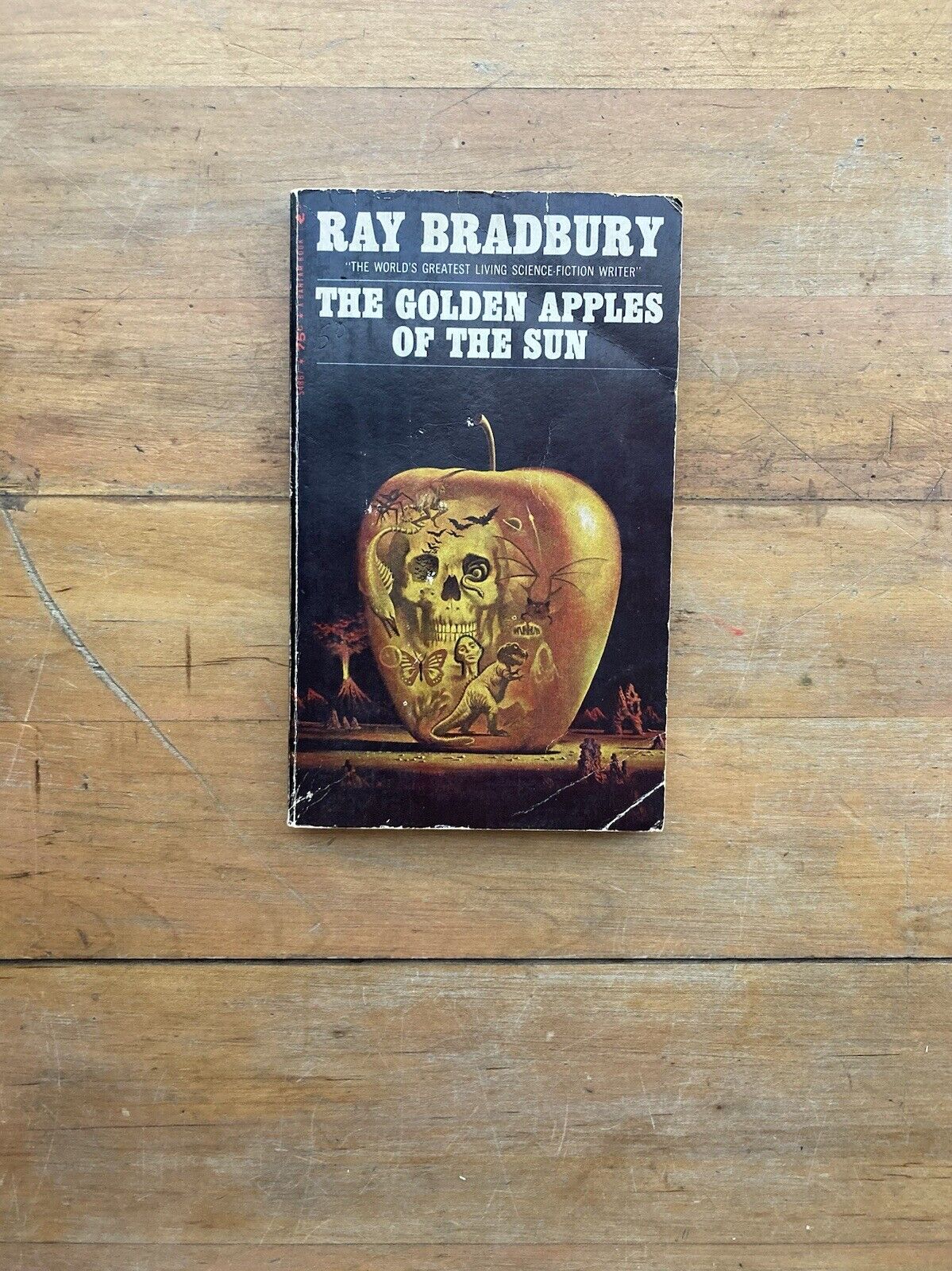 The Golden Apples of the Sun by Ray Bradbury. Bantam Books. 1967.