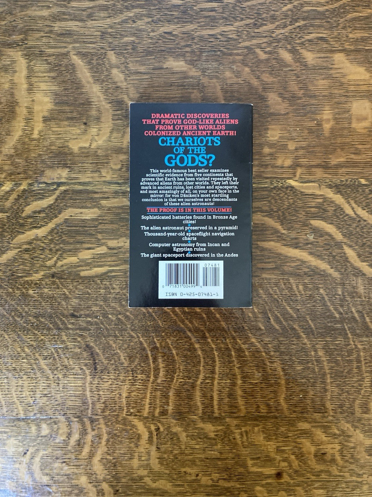 Chariots of the Gods? by Erich Von Däniken. A Berkley Book. 1980.