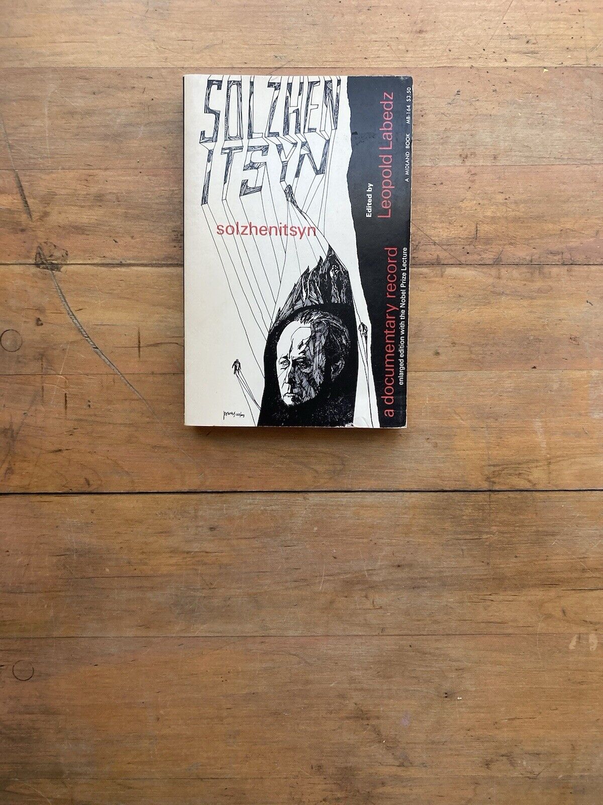 Solzhenitsyn: A Documentary Record. Indiana University Press. 1973.