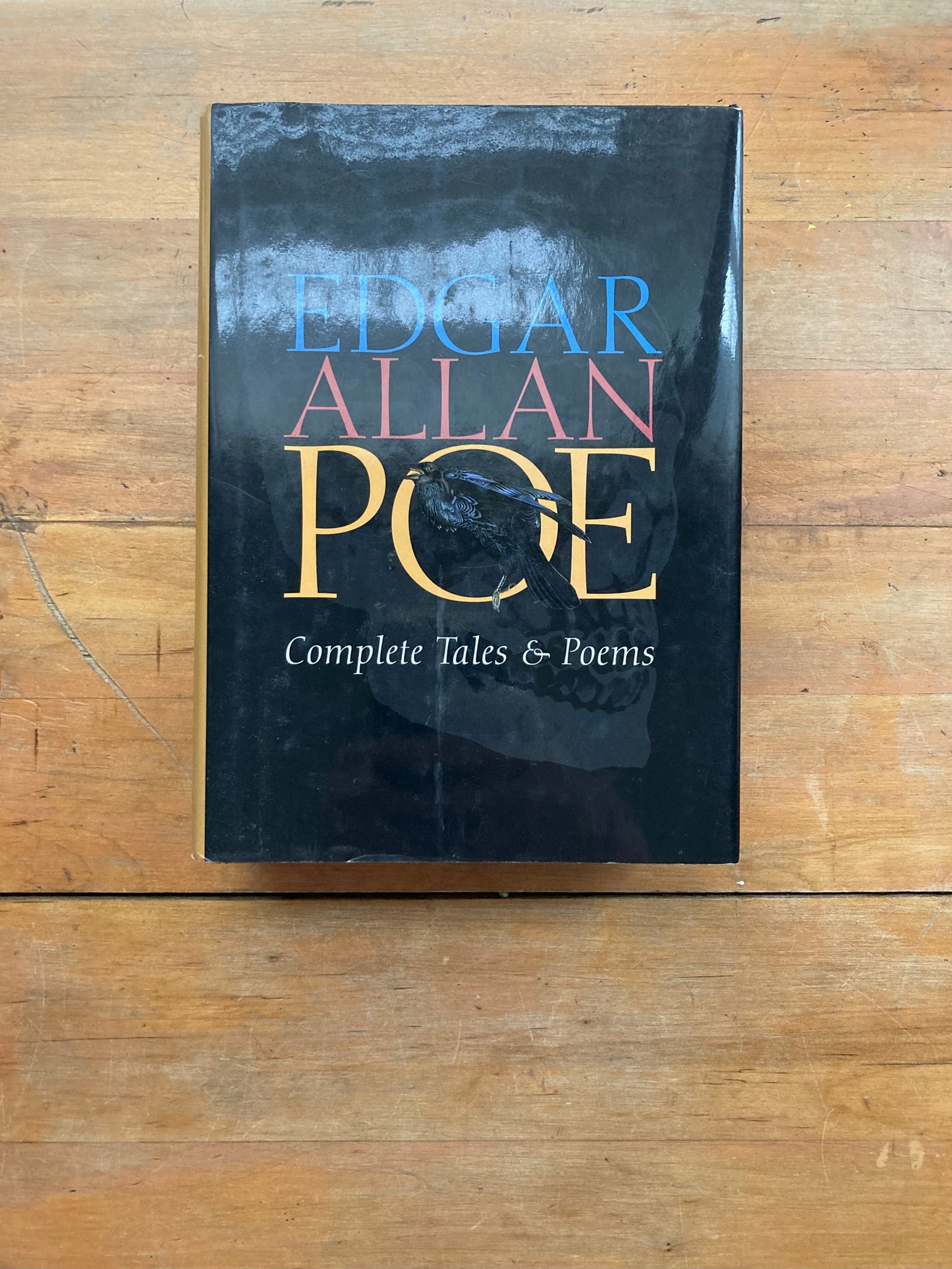 Complete Tales & Poems by Edgar Allan Poe. Castle Books. 2002.