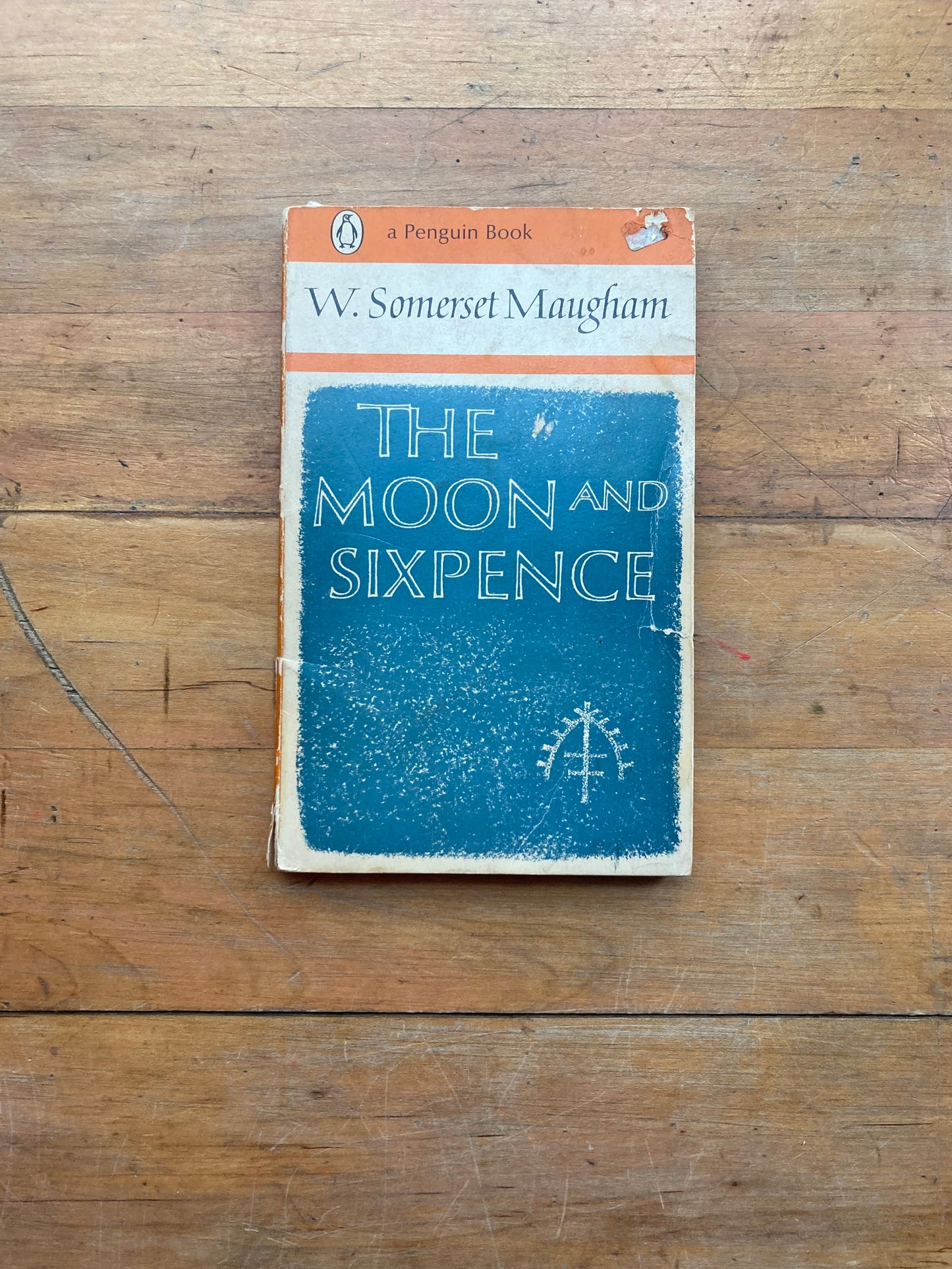 The Moon and Sixpence by W. Somerset Maugham. Penguin Books. Made and printed in Great Britain. 1967.